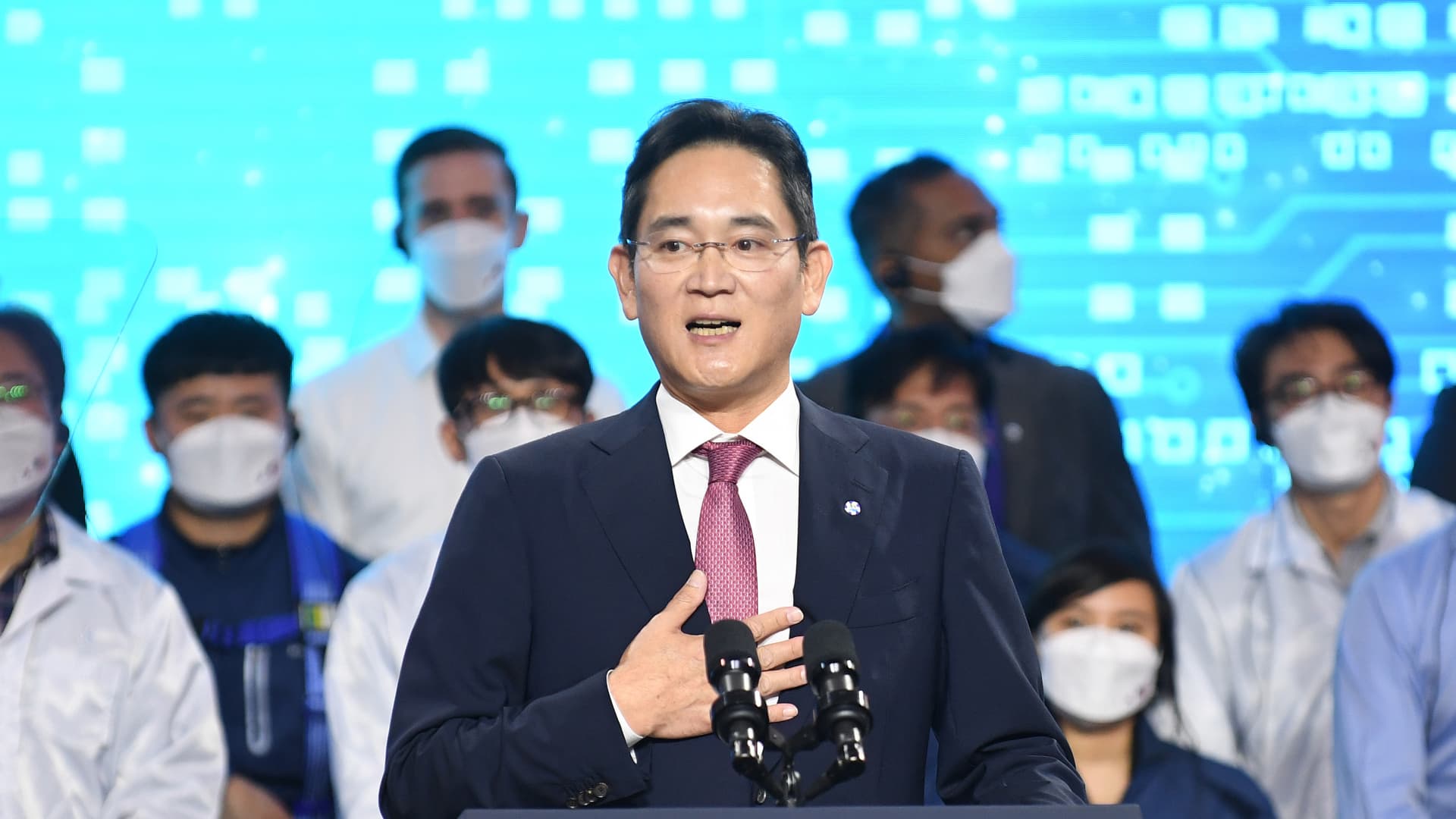 South Korea’s president pardons Samsung leader Jay Y. Lee